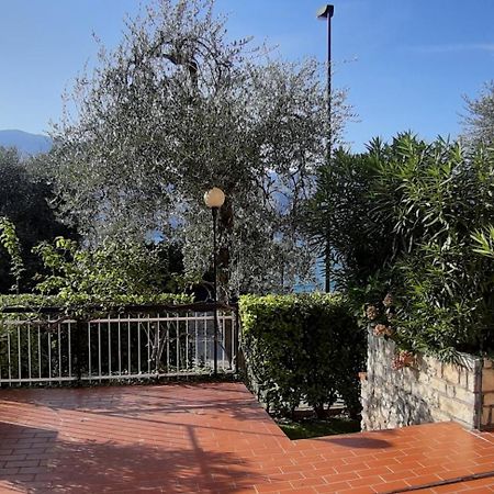 Villa Sul Lago Con Pontile Privato A Brenzone Sul Garda - Unique And Exclusive Exterior photo