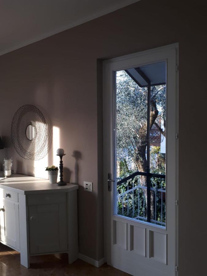 Villa Sul Lago Con Pontile Privato A Brenzone Sul Garda - Unique And Exclusive Exterior photo