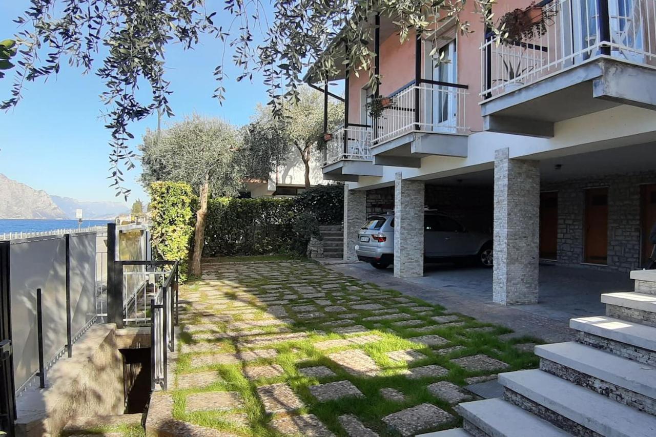 Villa Sul Lago Con Pontile Privato A Brenzone Sul Garda - Unique And Exclusive Exterior photo