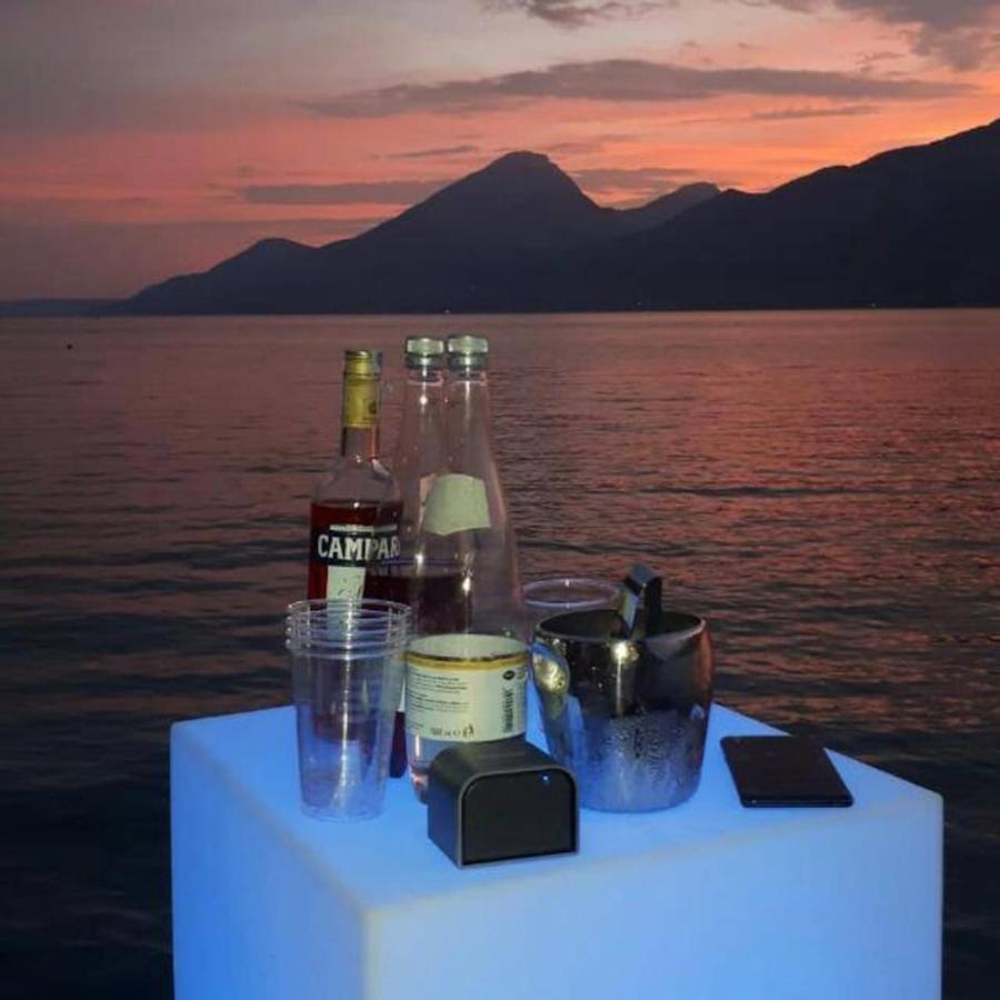 Villa Sul Lago Con Pontile Privato A Brenzone Sul Garda - Unique And Exclusive Exterior photo