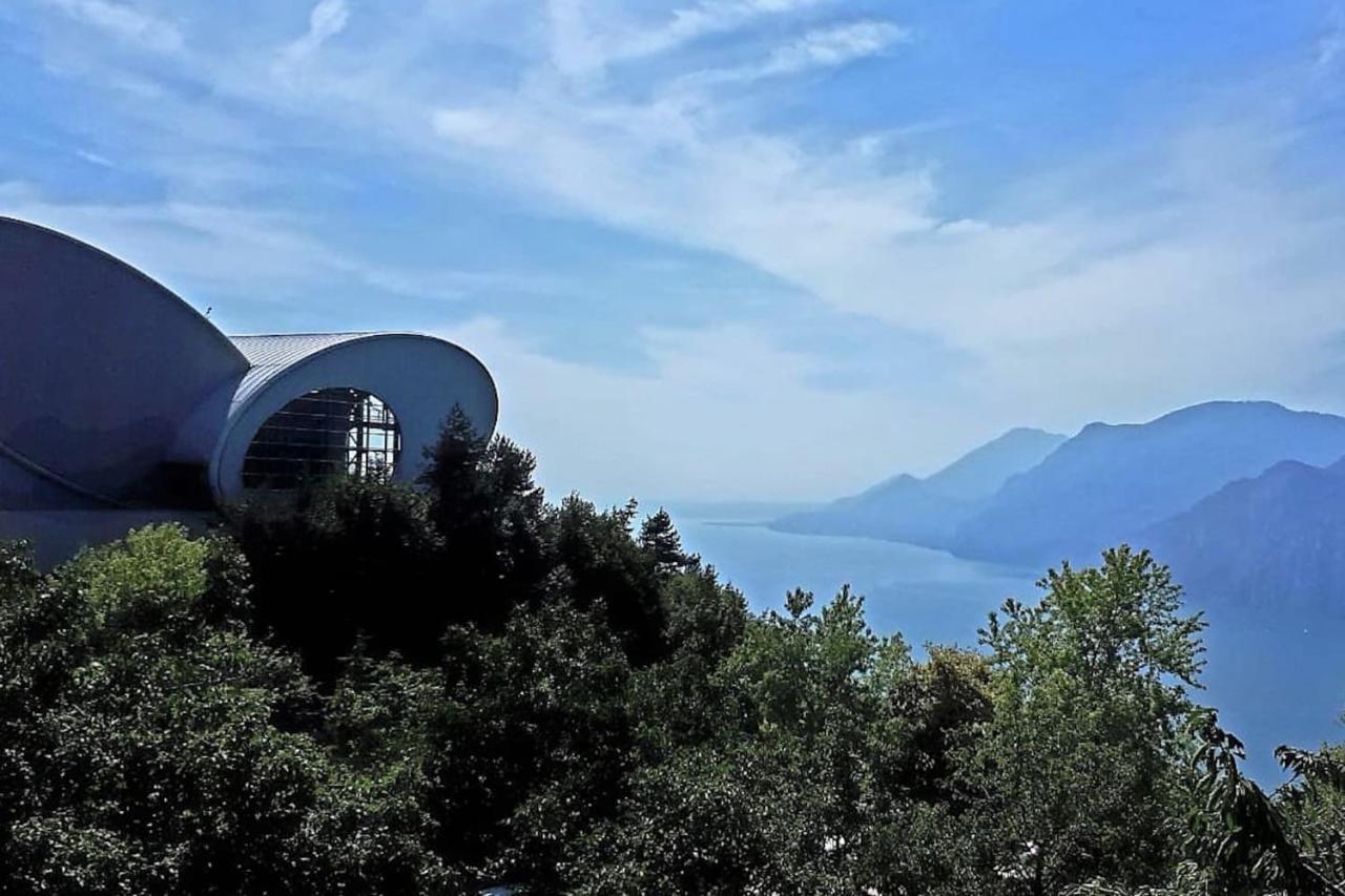 Villa Sul Lago Con Pontile Privato A Brenzone Sul Garda - Unique And Exclusive Exterior photo